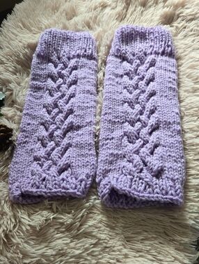 NEW Handknit Handmade Lavender Light Purple Cable Leg Warmers